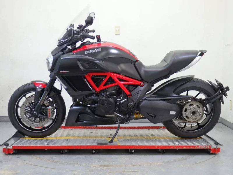 Ducati DUCATI DIAVEL CARBON