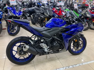Yamaha YZF-R25 ABS