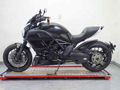 Ducati DUCATI DIAVEL DARK