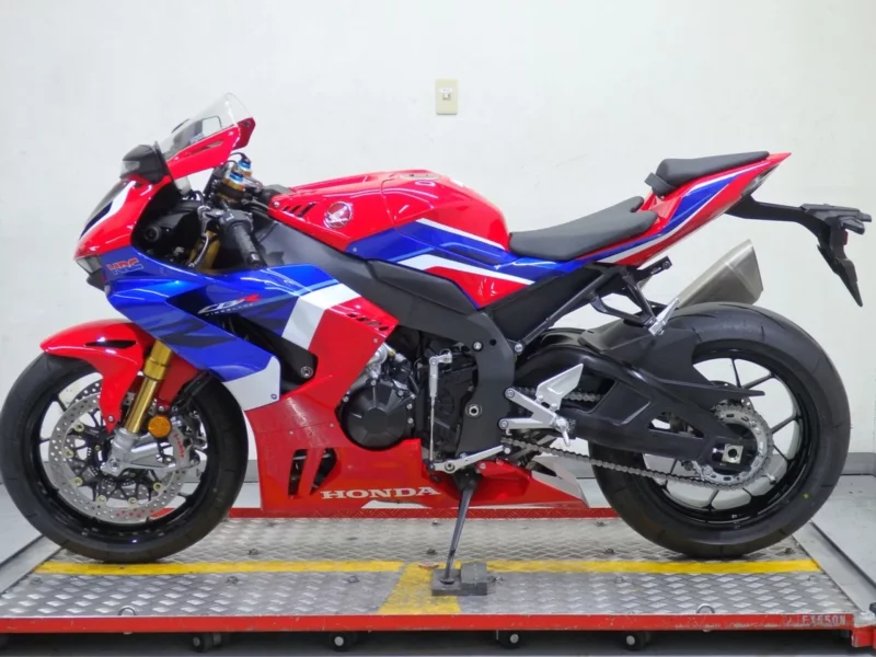 Honda CBR1000RR-R FB SP