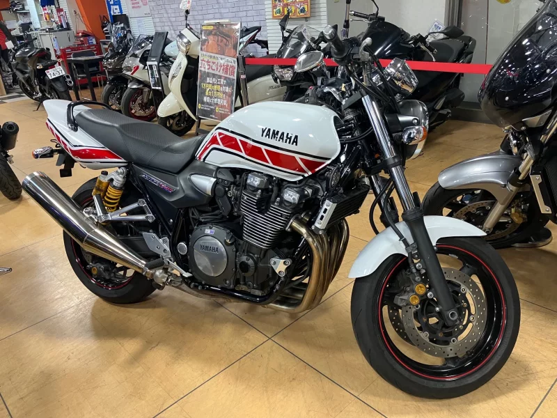 Yamaha XJR1300