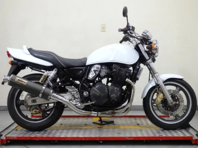 Suzuki INAZUMA 400