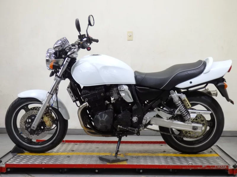 Suzuki INAZUMA 400