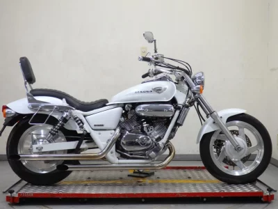 Honda V-TWIN MAGNA