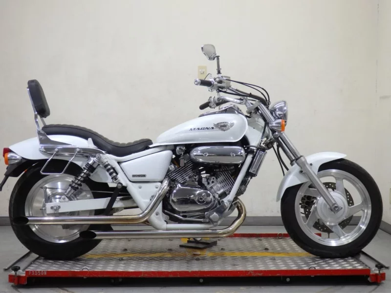 Honda V-TWIN MAGNA