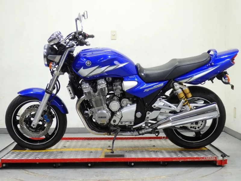 Yamaha XJR1300
