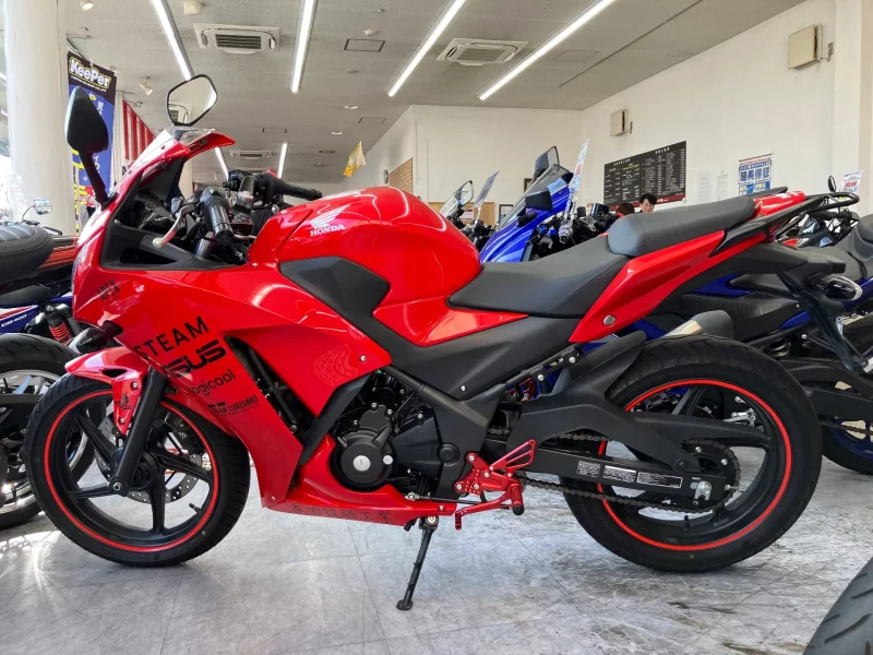 Honda CBR250R