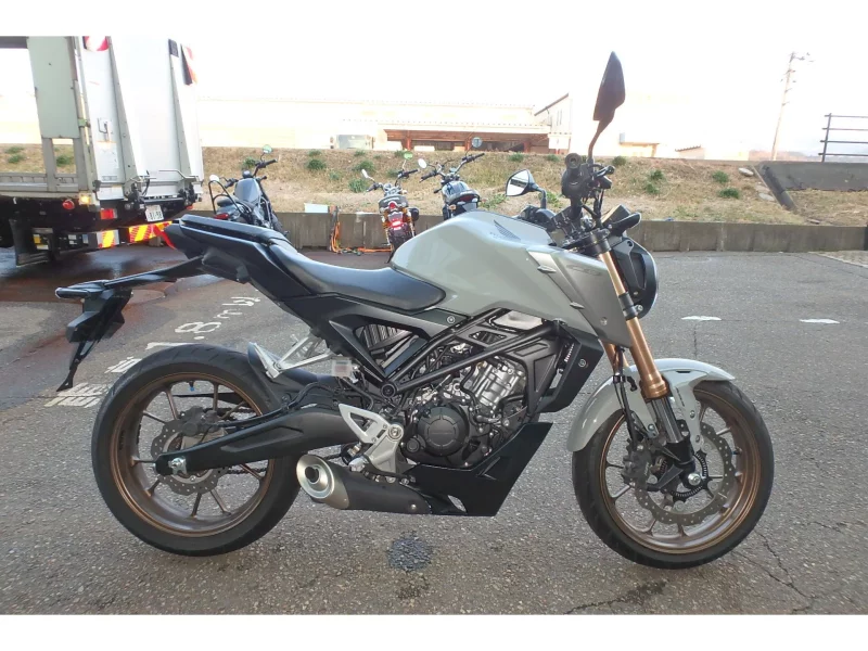 Honda CB125R