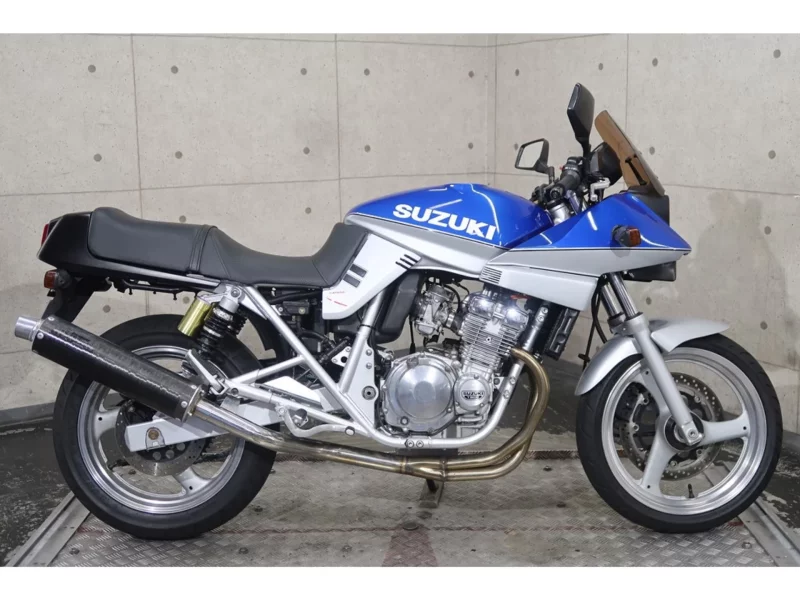 Suzuki GSX250 KATANA