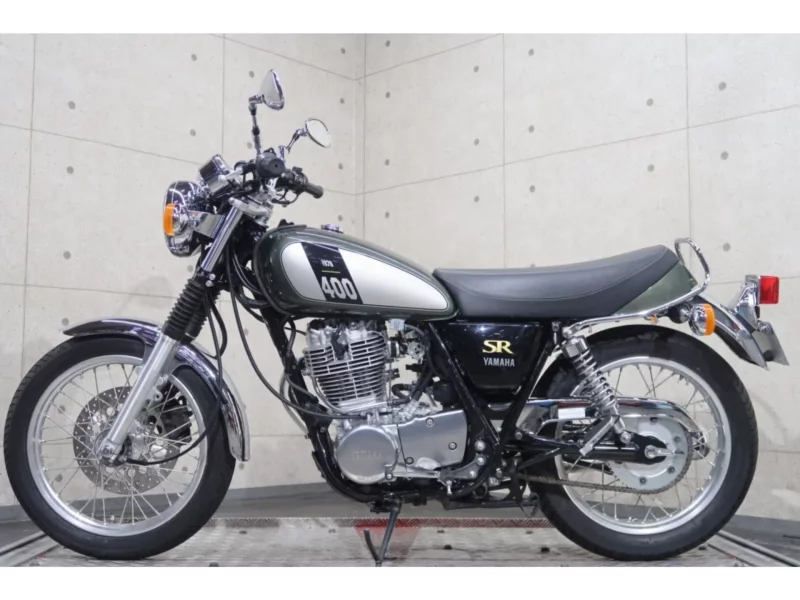 Yamaha SR400-1