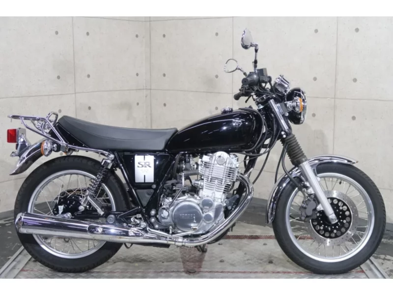 Yamaha SR400-1