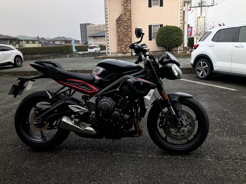 Triumph TRIUMPH STREET TRIPLE R LOW