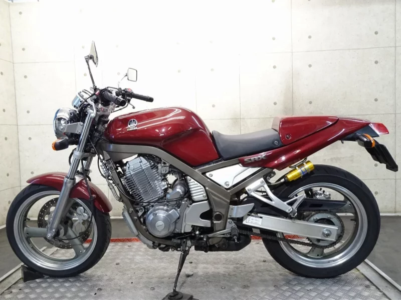 Yamaha SRX600-1
