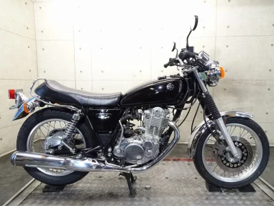 Yamaha SR400-1