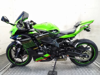 Kawasaki NINJA ZX-25R KRT ED