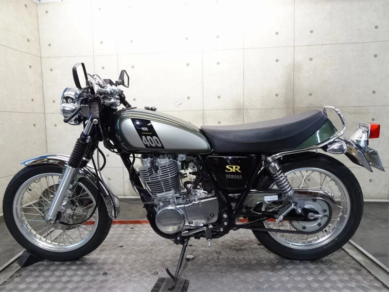 Yamaha SR400-1