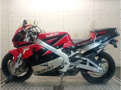 Suzuki RGV250