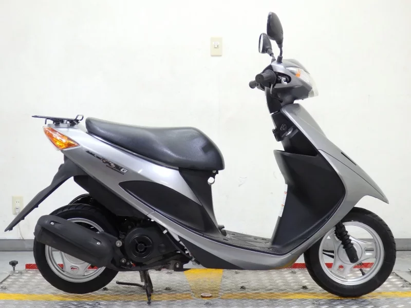 Suzuki ADDRESS V50
