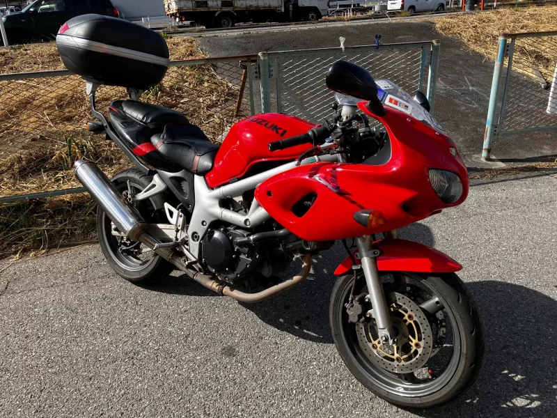Suzuki SV400S