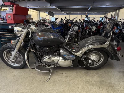 Suzuki INTRUDER 400 CLASSIC