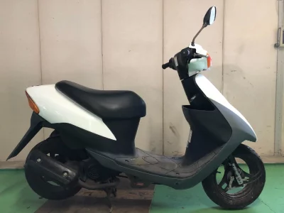 Suzuki LET S2