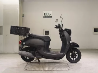 Yamaha VINO-4