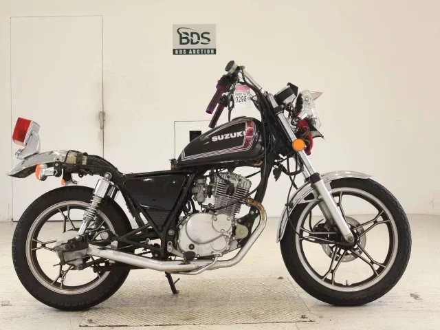 Suzuki GN125H