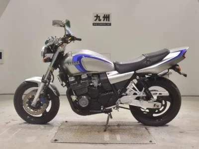 Yamaha XJR400R-3
