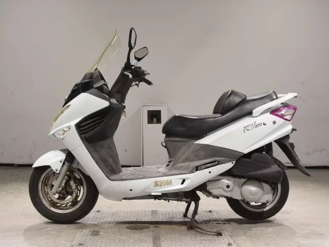 SYM SYM RV200I