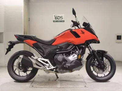Honda NC750XD-3