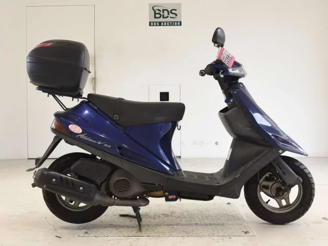 Suzuki ADDRESS V100