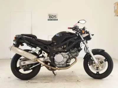 Suzuki SV400
