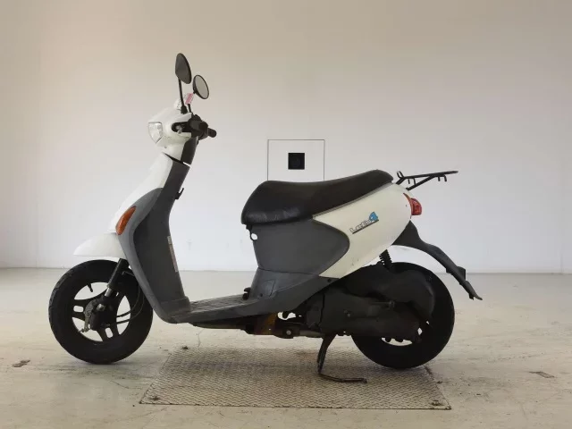 Suzuki LET S4