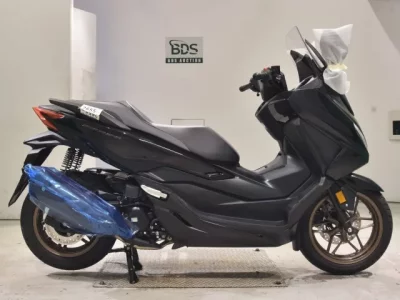 Honda FORZA -6