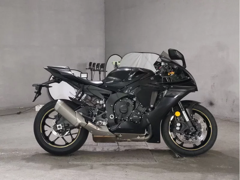 Yamaha YZF-R1 лот № 8187 оценка 4.5  с аукциона в Японии