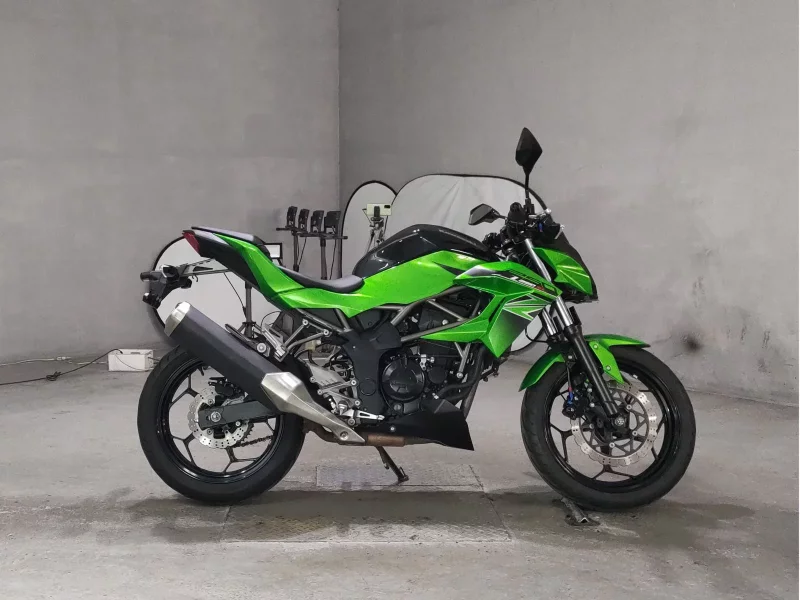 Kawasaki Z250SL лот № 8250 оценка 4  с аукциона в Японии