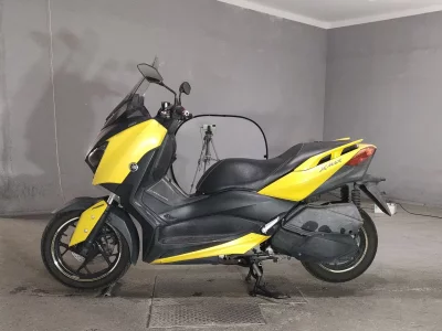 Yamaha X-MAX250