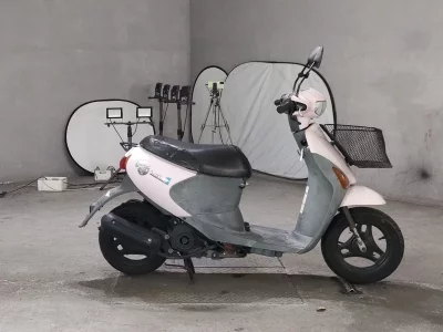 Suzuki LET S4
