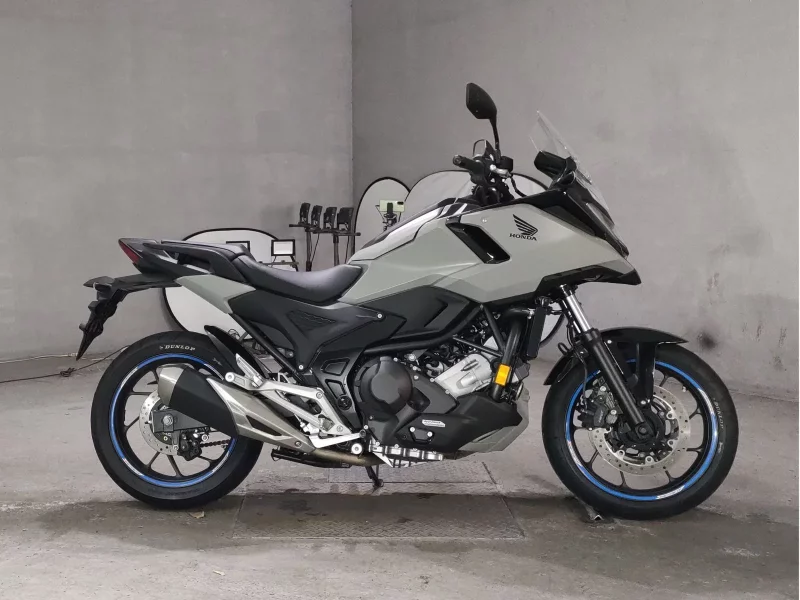 Honda NC750X DCT лот № 8460 оценка 5  с аукциона в Японии