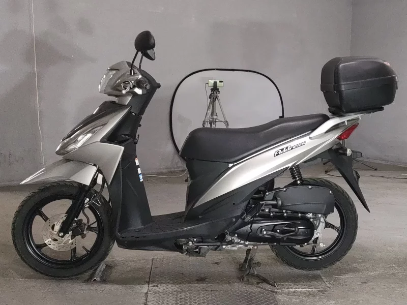 Suzuki ADDRESS V110