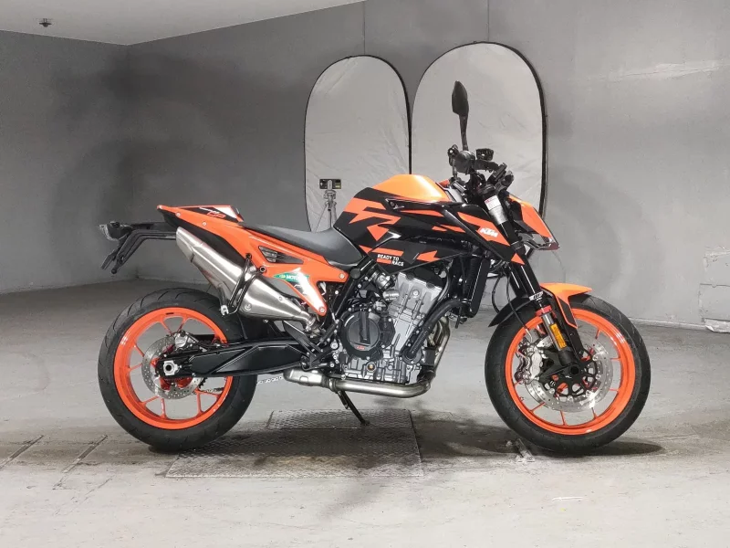 KTM  890 DUKE GP лот № 5216 оценка 5  с аукциона в Японии