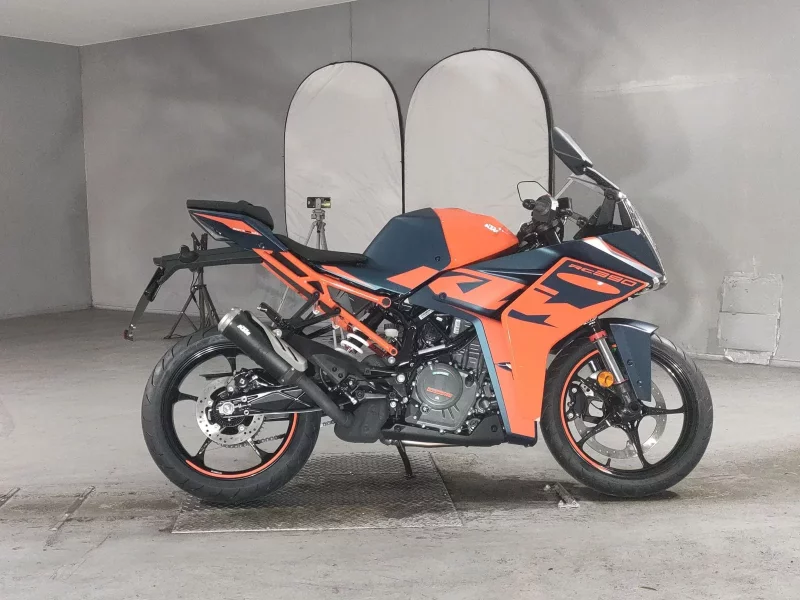 KTM  RC390 лот № 5224 оценка 5  с аукциона в Японии