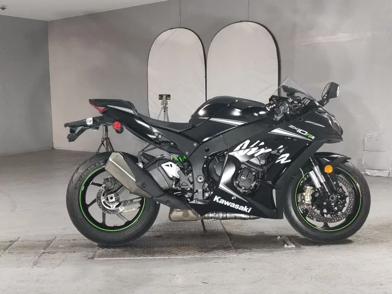 Kawasaki ZX-10RR лот № 5254 оценка 4  с аукциона в Японии