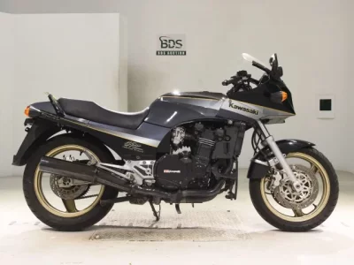Kawasaki GPZ900R