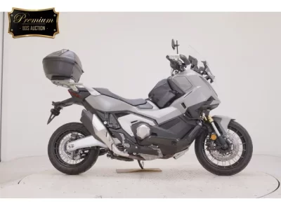 Honda X-ADV750-2
