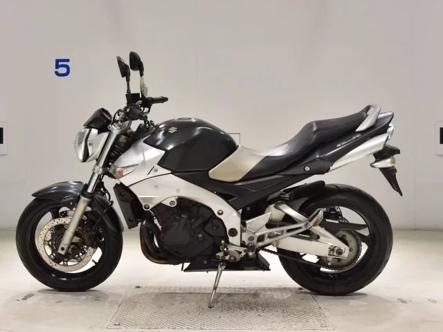 Suzuki GSR400ABS