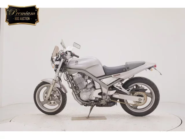 Yamaha SRX600-4