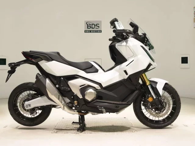 Honda X-ADV750-2