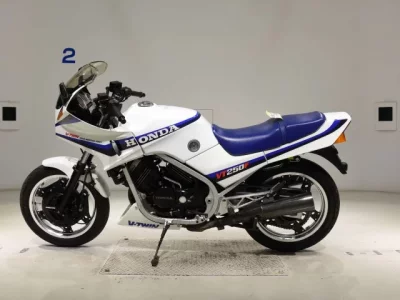 Honda VT250F