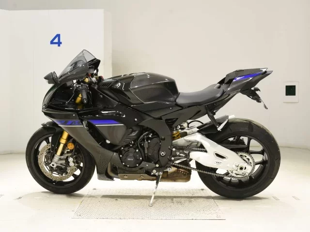 Yamaha YZF-R1M